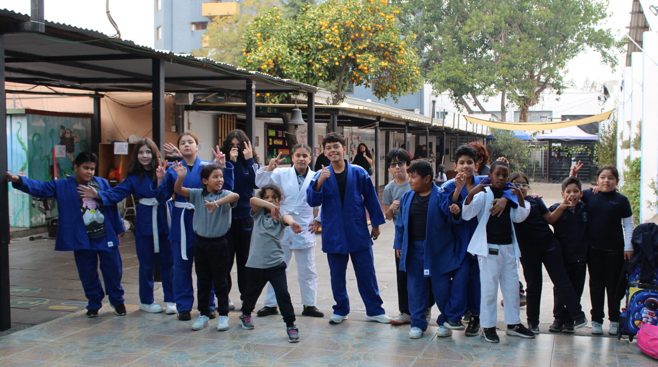 Escuela E-50: robótica, judo y podcast escolar dan vida al aprendizaje integral