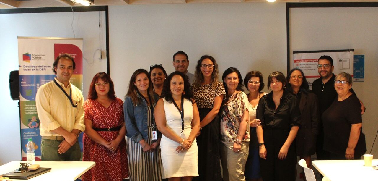 comité-directivo-y-slep-trazan-hoja-de-ruta-para-fortalecer-la-educación-en-escuelas-y-liceos-de-santiago