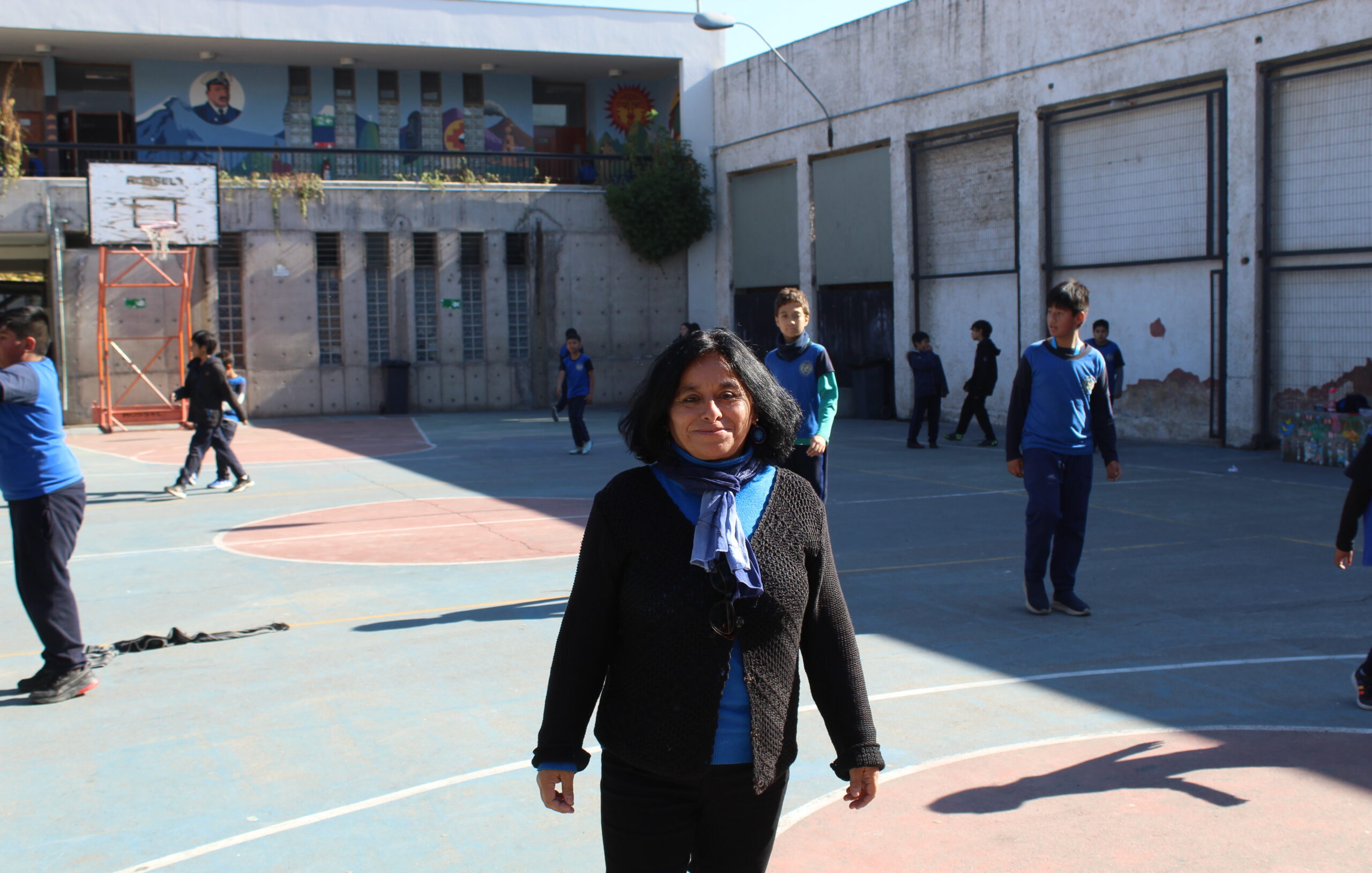 Maria-Paz-Silva-docente-encargada-de-guiar-el-trabajo-pedagogico-en-la-escuela-1024x731