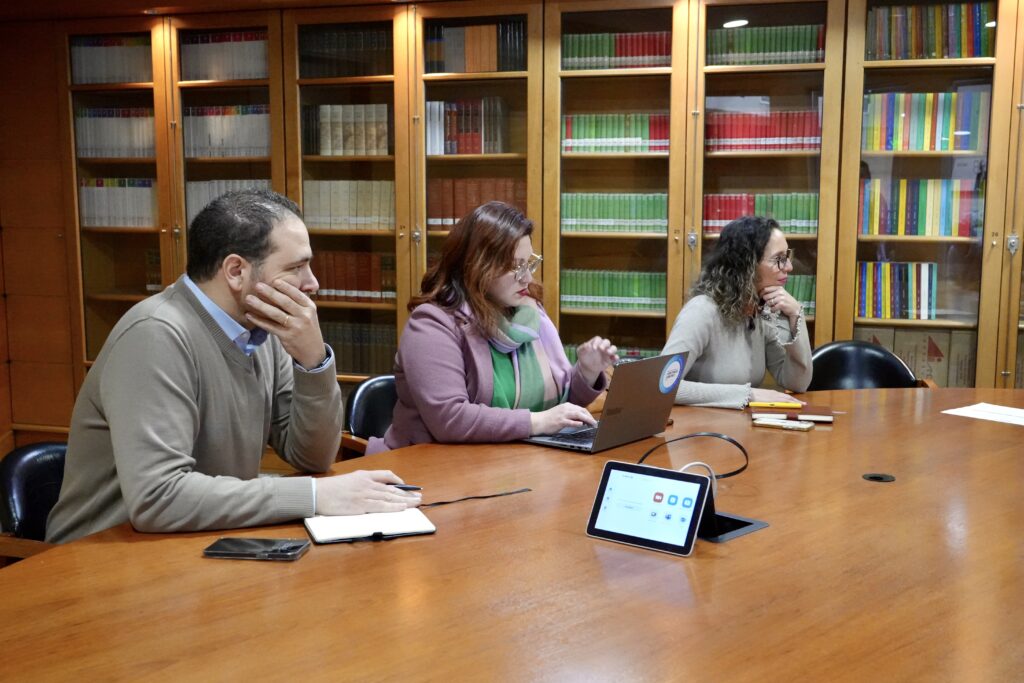Sebastián Izquierdo, Paulina Retamales, CEP y SLEP Santiago Centro