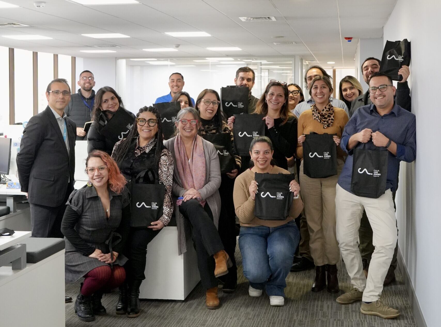 ¿Qué beneficios ofrecerá Caja Los Andes a los funcionarios del SLEP Santiago Centro?