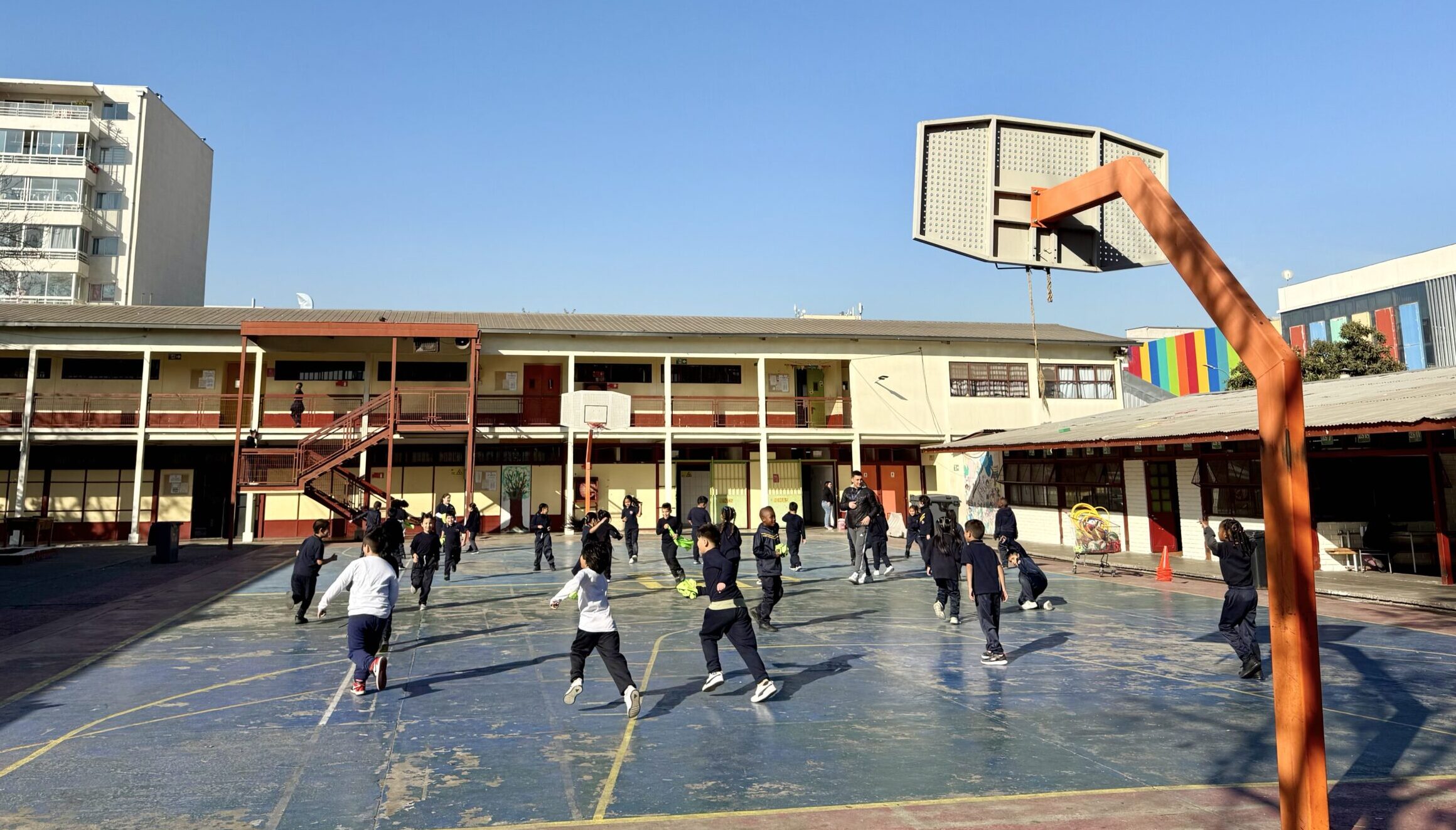 Escuela República de Colombia: Ejemplo de educación integral y multicultural