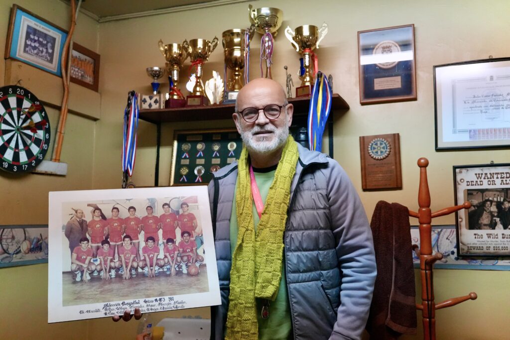 Profesor educación física Julio Faundes Escuela Ciudad Santiago de Chile10