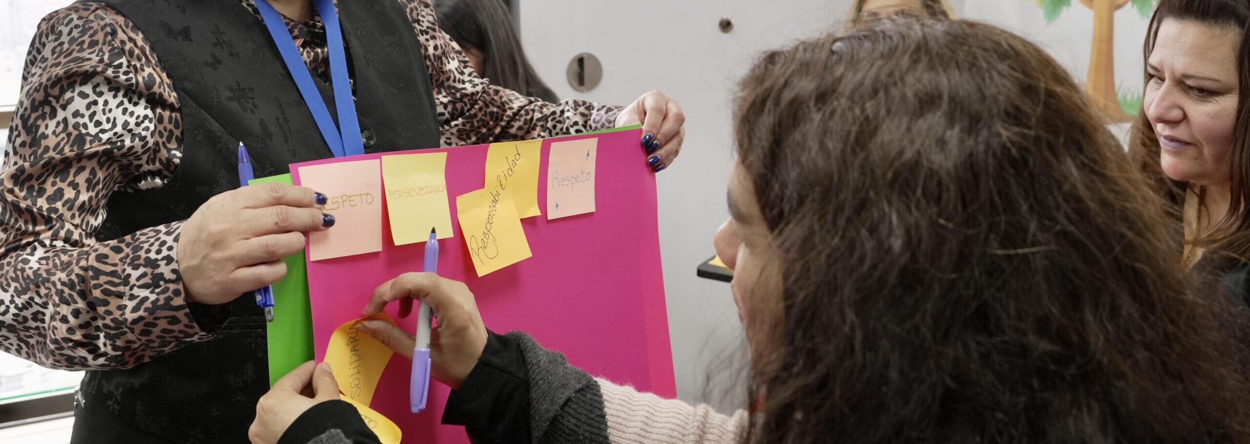 Apoderados de escuelas y liceos de Santiago.