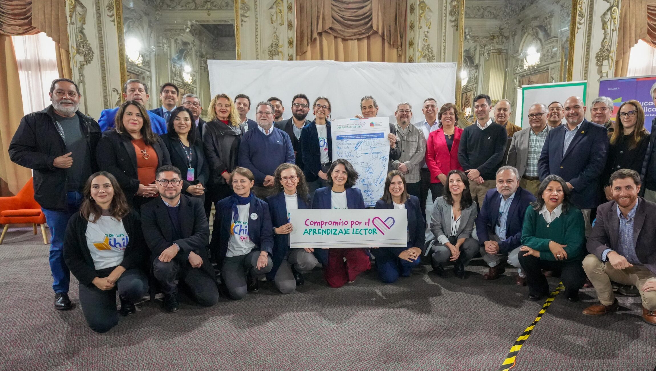 Alianza para mejorar comprensión lectora en escuelas