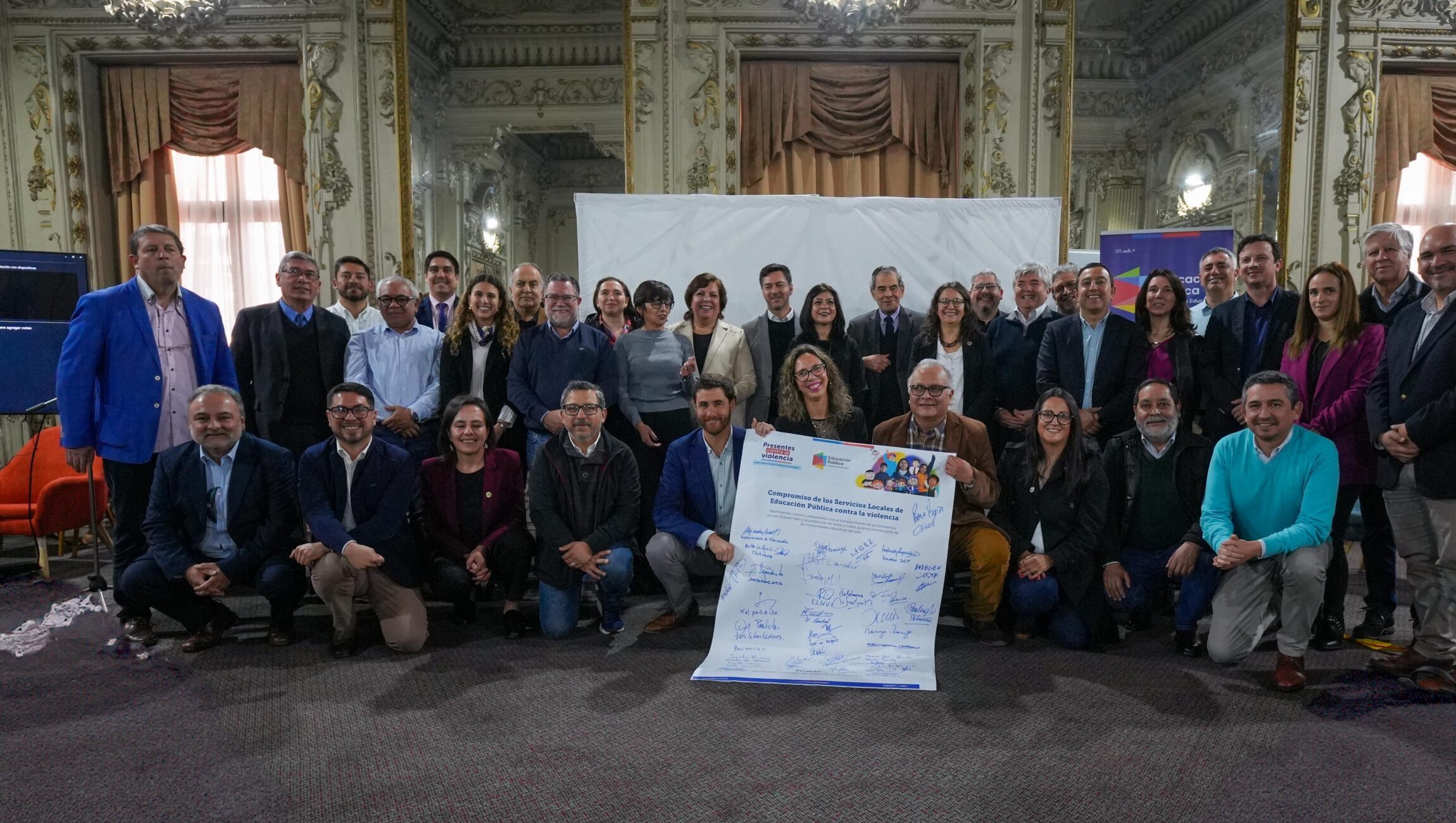 Directores de SLEP impulsan acuerdo por la convivencia escolar