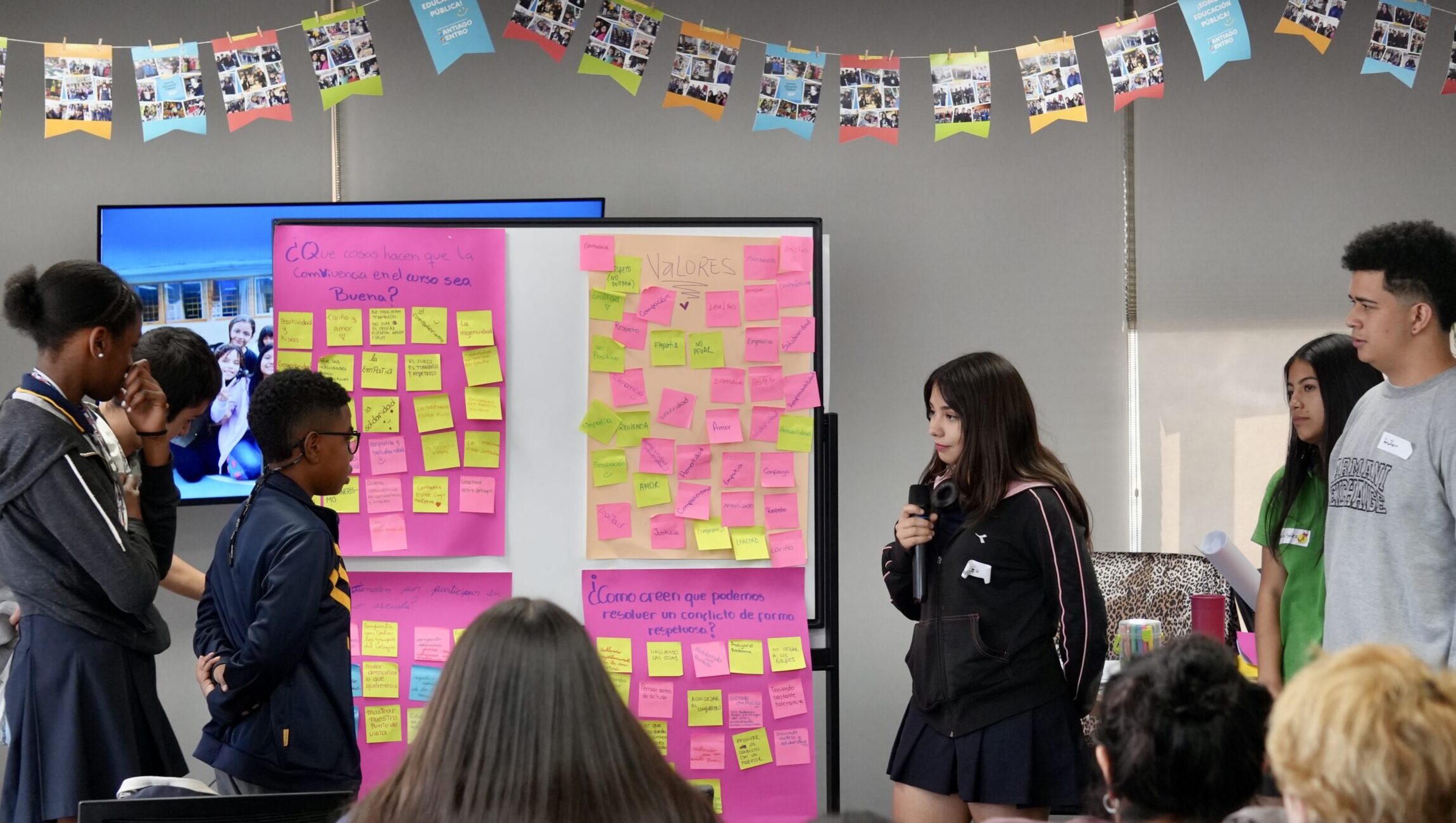 Estudiantes escuelas y Liceos Taller octubre 5