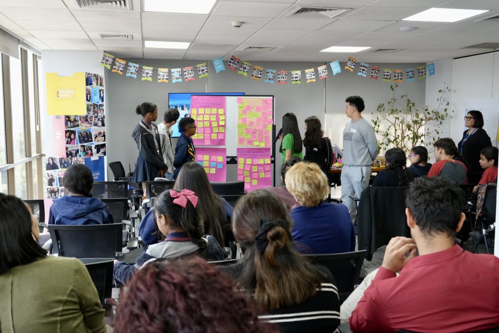 Estudiantes escuelas y Liceos Taller octubre 5